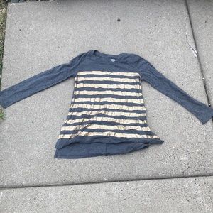 Gray and gold t-shirt